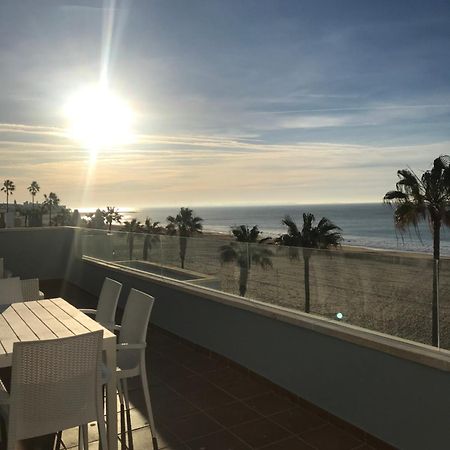 Atico Al Sol En Primera Linea De Playa Apartment Рота Екстериор снимка