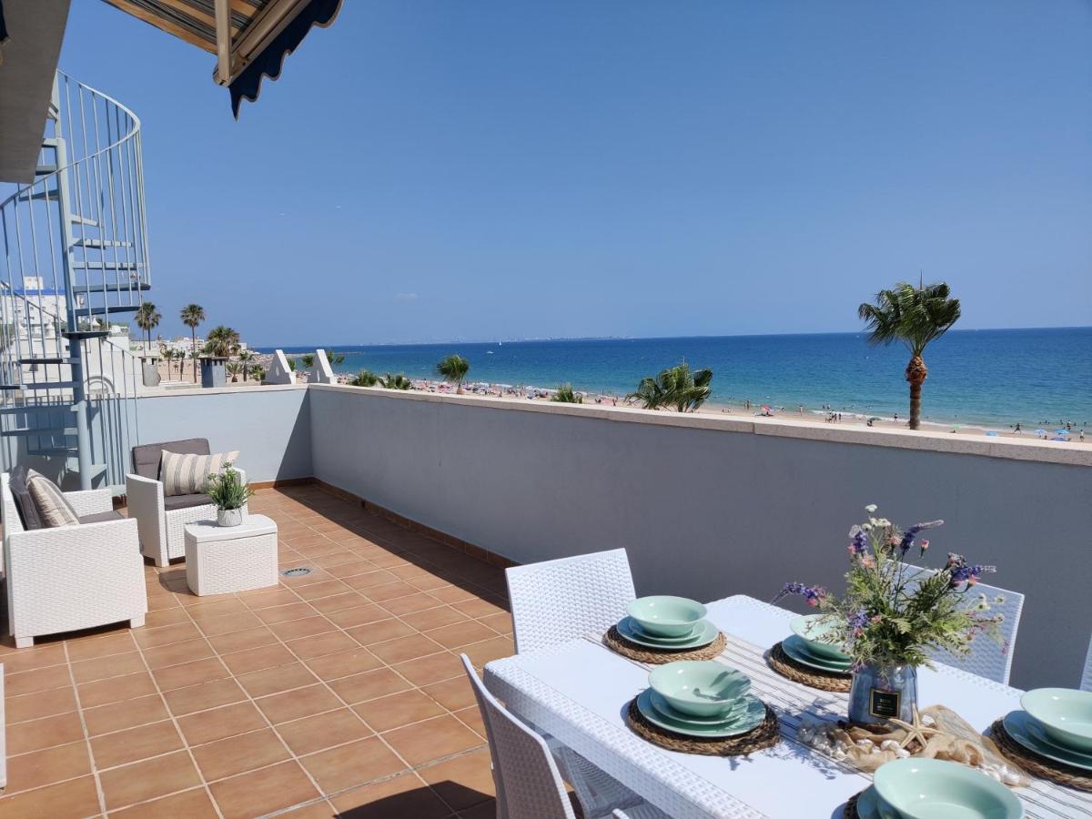 Atico Al Sol En Primera Linea De Playa Apartment Рота Екстериор снимка