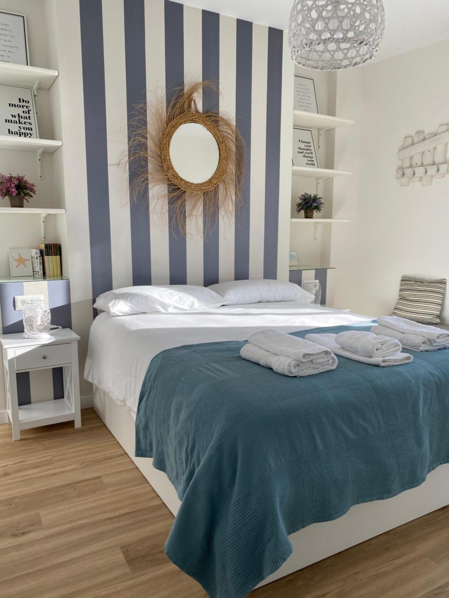 Atico Al Sol En Primera Linea De Playa Apartment Рота Екстериор снимка