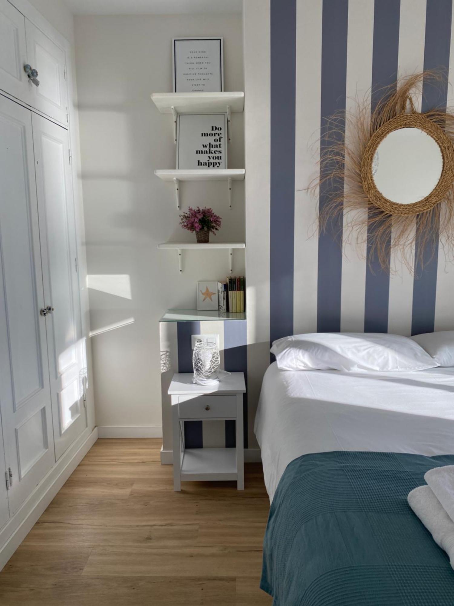Atico Al Sol En Primera Linea De Playa Apartment Рота Екстериор снимка